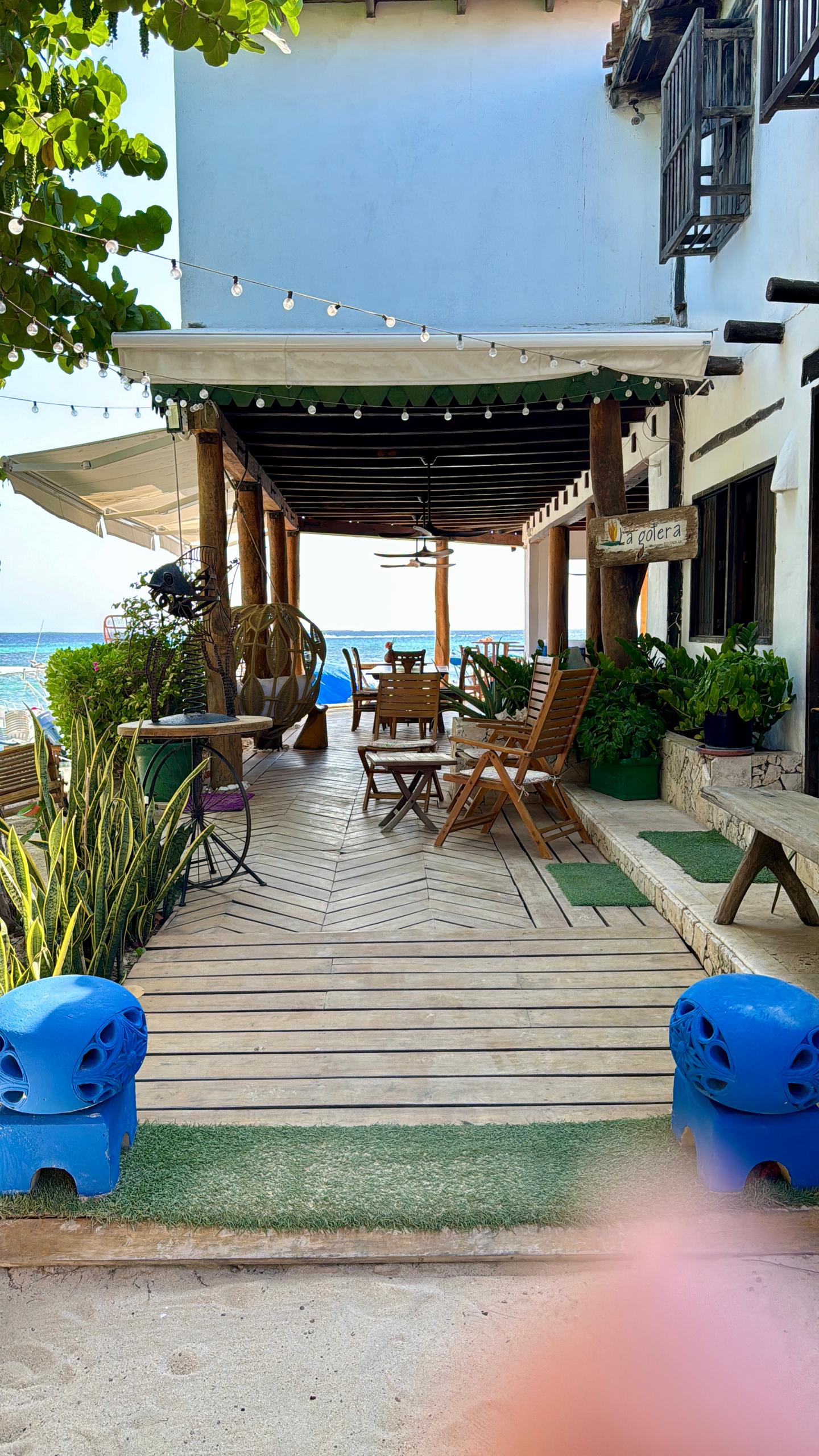 posada-la-gotera-lobby-pasillo-los-roques